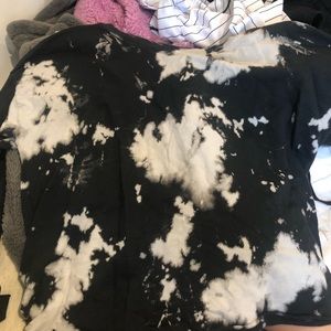 tie die long sleeve shirt!!